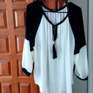NWOT XOXO Black/White Tie Front Top, FINAL COST